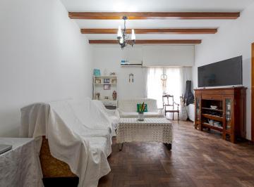Casa · 256m² · 7 Ambientes · 3 Cocheras · Venta Oportunidad 3 Casas Sobre un Terreno en Rosario
