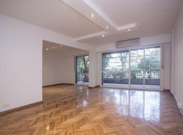 Departamento de 7 ambientes, Recoleta · Frente a Plaza Barrientos - Balcones Aterrazados, Vista Directa a Plaza, Verde y Cochera
