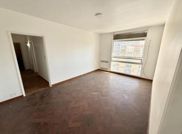 Departamento · 60m² · 3 Ambientes · Venta Departamento Dos Dorm. Rioja 1418