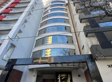 Departamento de 4 ambientes, La Plata · Piso en Venta 3 Dorm. con Cochera en Av 44