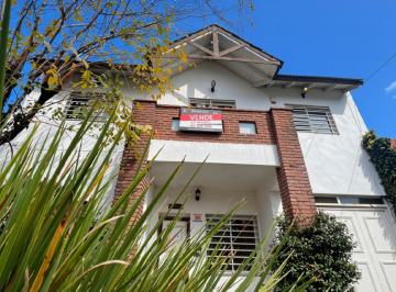 CASA EN VENTA 5 DORM - PARQUE Y PILETA- Calle 27 entre 462 y 463 - City Bell- La Plata · Casa en Venta 5 Dorm - Parque y Pileta - Calle 27 Entre 462 y 463 - City Bell - La Plata