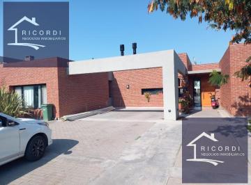 Casa · 210m² · 6 Ambientes · 4 Cocheras · Venta Casa - Barrio Privado Altos de Campo Grande / Pilar