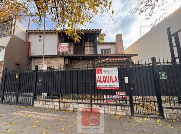Frente · Local en Mendoza