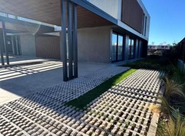 Casa de 9 ambientes, Córdoba · Alquiler Houssing Chacras Green 3 Dor por Chacras 2 El Ingreso