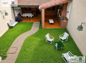 PH · 205m² · 4 Ambientes · 2 Cocheras · Casa con Jardin en Barrio Sur