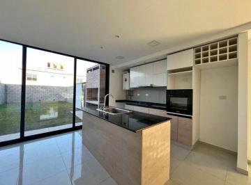 Casa de 4 ambientes, Córdoba · Docta - Venta Casa/dúplex 3 Dorm 3 Baños - con Pileta
