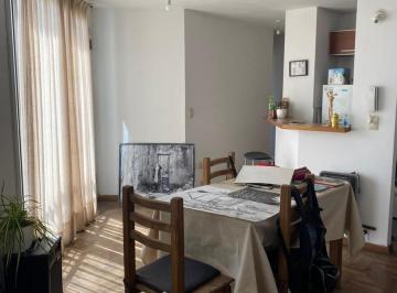 Departamento · 50m² · 4 Ambientes · Alquiler Depto 1 Dormitorio y Medio, Living y Escritorio en Barrio Centro de Cordoba