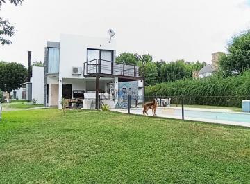 Campo · 136m² · 4 Ambientes · Venta Casa 4 Ambientes Club de Campo La Concepcion I Apto Credito Lujan