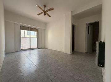 Departamento de 2 ambientes, Avellaneda · Departamento de 2 Ambientes Al C/frente en Alquiler Avellaneda Centro