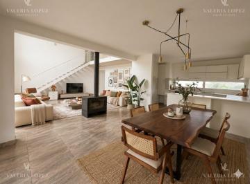 Casa · 160m² · 4 Ambientes · 2 Cocheras · Casa en Alquiler en San Sebastian - Area 1, San Sebastian, Escobar