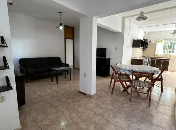 Casa · 110m² · 4 Ambientes · 1 Cochera · Casa 3 Dorm. - Amoblada - Lazaro Langer Al 1200 - Residencial Velez Sarfield