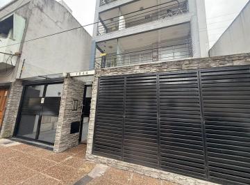 Departamento · 32m² · 2 Ambientes · Depto en Venta 2 Amb con Balcón Al Frente Lanús