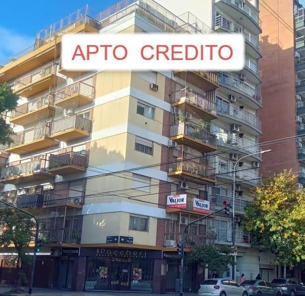 Lugones al 2400
