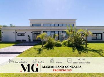 Casa · 250m² · 6 Ambientes · 3 Cocheras · Casa Venta - Club de Campo La Martona
