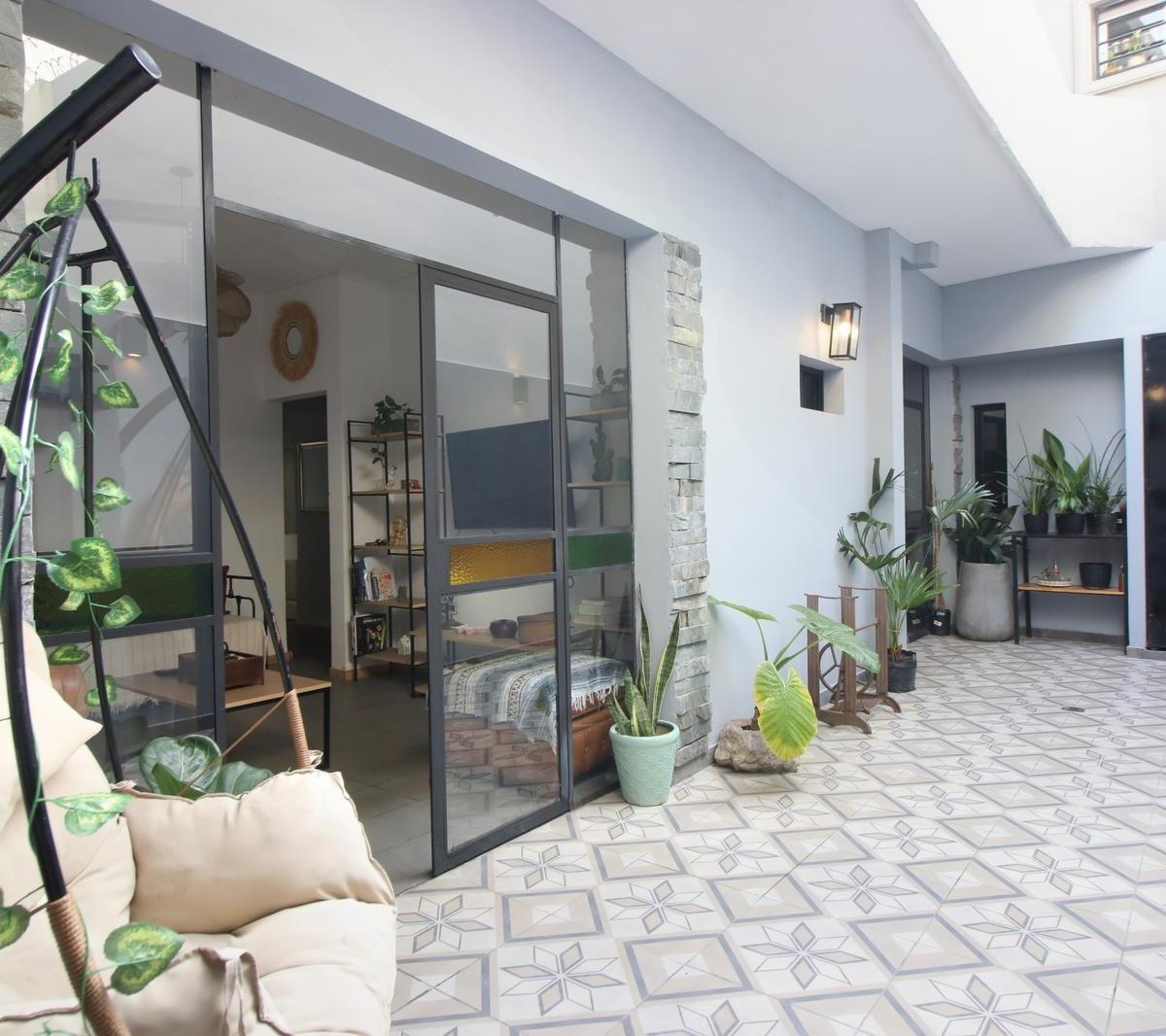 Pineiro 247, Lanús Oeste, Lanús