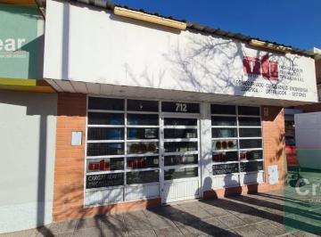 Local comercial · 200m² · 2 Ambientes · 2 Cocheras · Local en Calle Roca Al 700