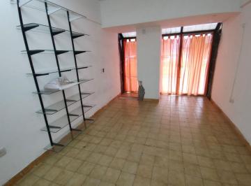 Departamento de 1 ambiente, Villa Crespo · Localcito en Entrada de Edificio con Baño y Espacio Para Cocinita