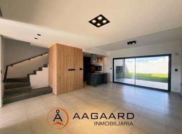 PH · 180m² · 4 Ambientes · Solares de Manantiales Duplex en Venta 3 Dorm. Detalles de Categoria
