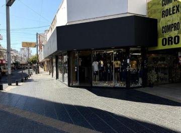 Local comercial , Quilmes · Excelente Esquina Sobre Peatonal en Quilmes