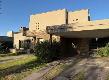 Casa de 4 ambientes, Luján de Cuyo · Se Alquila Hermosa Casa