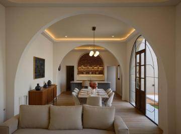 Casa · 203m² · 9 Ambientes · 1 Cochera · Casa en Nuestra Señora de Lourdes