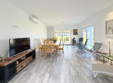 Casa · 120m² · 4 Ambientes · 3 Cocheras · Casa en Venta Horizontes Al Sur