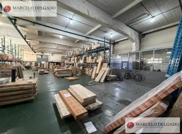 Bodega-Galpón · 400m² · Depósito - Galpón 400 m² en Alquiler X m² - Seg.24hs