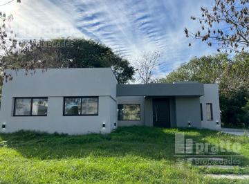 Casa · 170m² · 4 Ambientes · 1 Cochera · Casa en Venta de 3 Dorm. en San Matias