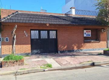 Casa · 63m² · 3 Ambientes · 1 Cochera · Venta Casa 2 Amb Cochera Lomas del Mirador Credito