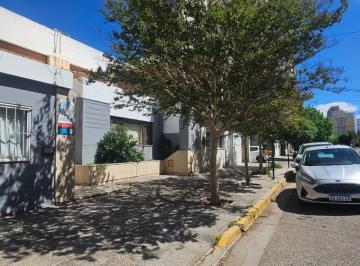 Casa · 500m² · 5 Ambientes · Venta Casa Apto Desarrollo - Calle Sargento Cabral 36 - Neuquén Capital