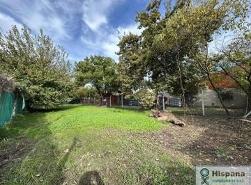 Terreno · 462m² · Lote en Venta en Esquina, Sobre La Calle Santa Celia, en del Viso, Pilar