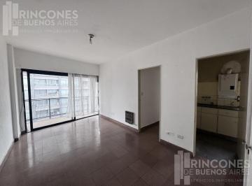 Departamento · 48m² · 3 Ambientes · Hermoso 3 Amb Balcón Al Frente, Excelente Zona San Telmo