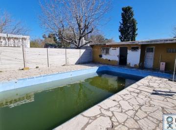 Terreno · 398m² · Retasado! Excelente Lote en Venta con Pileta y Mejoras, en El del Viso Centro, Pilar.