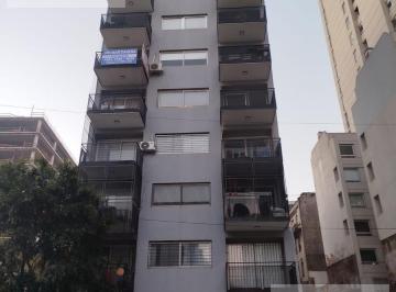 Departamento · 37m² · 1 Ambiente · Alquiler Monoambiente Dividido con Balcón en Barracas.