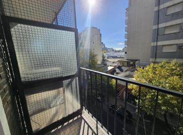 Departamento · 35m² · 2 Ambientes · Alquiler - Boedo - V. Liniers 1100 - 2 Ambientes - Frente con Balcon