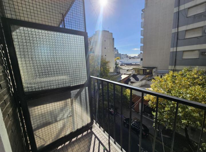 Alquiler - Boedo - V. Liniers 1100 - 2 Ambientes - Frente con Balcon
