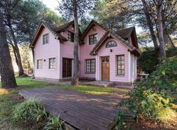 Casa · 151m² · 4 Ambientes · 1 Cochera · Casa en Venta Pinamar Sur