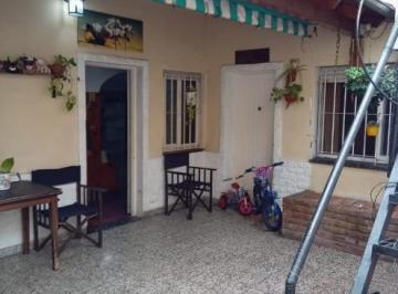 PH · 61m² · 3 Ambientes · PH 3 Amb con Entrada Independiente por Pasillo!