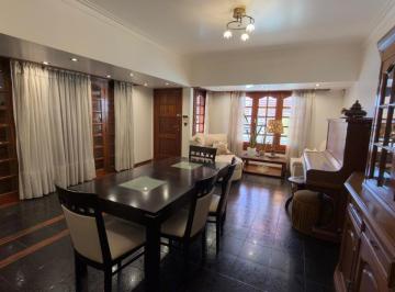 Oficina comercial · 288m² · 6 Ambientes · 3 Cocheras · Casa en Chauvin