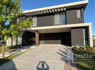 Casa · 432m² · 6 Ambientes · 4 Cocheras · Casa en Virazon