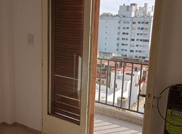 Departamento de 2 ambientes, Rosario · Entre Río 1400. Departamento de 1 Dormitorio a La Calle con Balcón en Excelente Zona,!