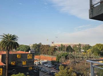 Vista amplia desde balcón al frente · Hermoso Dpto Al Frente Amplia Vista Abierta Muy Luminoso