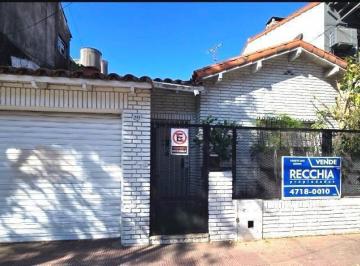 Casa · 120m² · 3 Ambientes · 1 Cochera · Casa en Venta 3 Amb! C/ Patio. Garage/ Oficina.