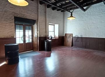 Local comercial · 158m² · 2 Ambientes · Ideal Desarrollo. Local en Venta en Ciudad Vieja