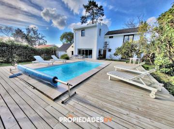 Foto1 · Espectacular Casa en Pinares Para Vivirla Todo El Año!