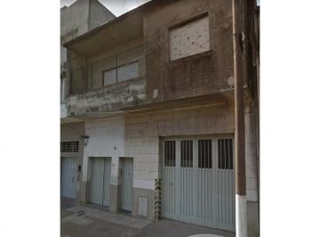 Bodega-Galpón · 214m² · Galpón + Vida 4 Amb en P. Alta. Total Us