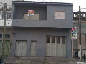 Bodega-Galpón · 214m² · 1 Ambiente · Galpón + Vida 4 Amb en P. Alta. Total Us