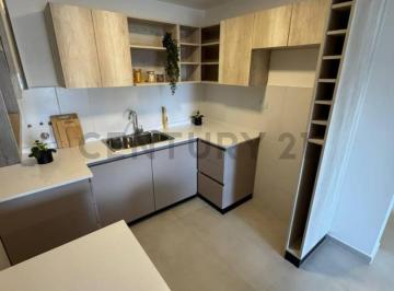 Departamento · 76m² · 4 Ambientes · Venta Luminoso Dpto de 2 Dorm. con Amplio Balcón. Piso 7