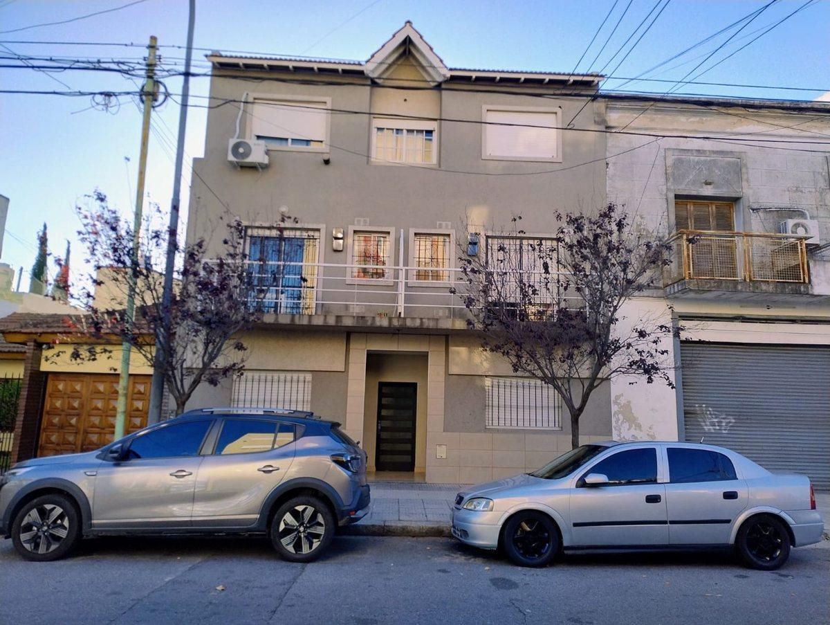 Tres Arroyos 3500, Floresta, Capital Federal
