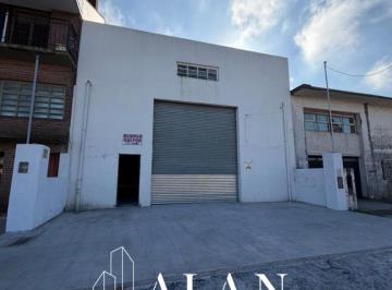 Bodega-Galpón · 250m² · Galpón 250 m²